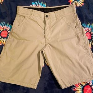 NEW Men’s Wrangler Khaki Shorts with Comfort Waist